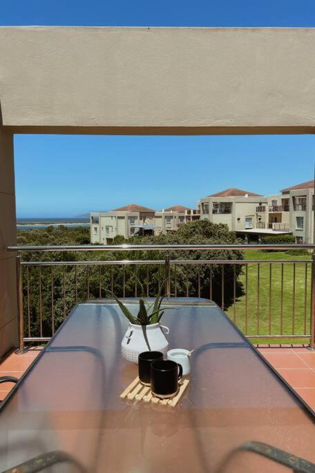 X7 -Goose Valley-Ocean Views Плеттенберг-Бей Экстерьер фото