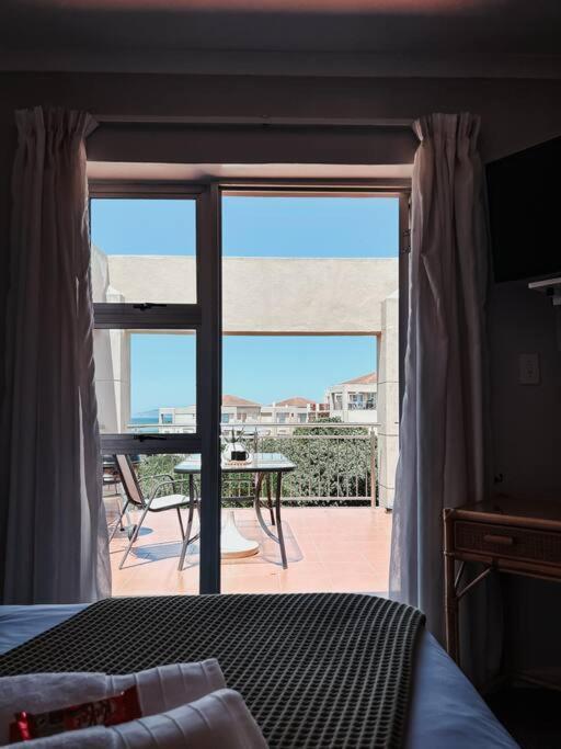 X7 -Goose Valley-Ocean Views Плеттенберг-Бей Экстерьер фото